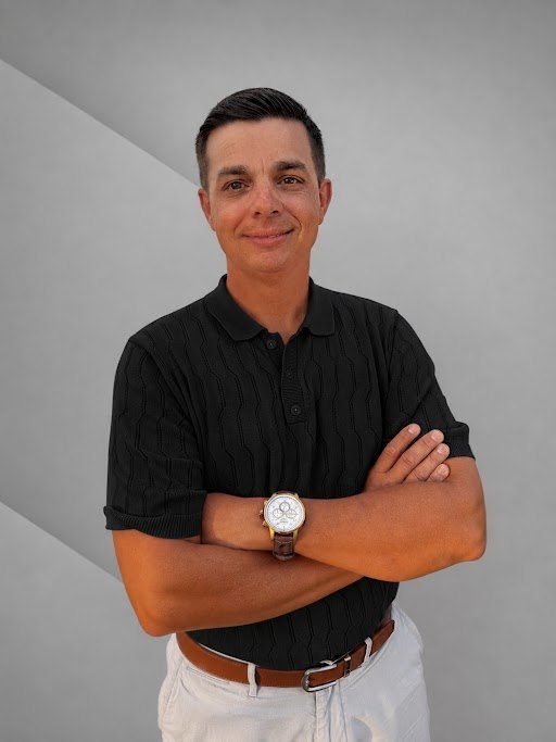 Daniel Francisco — builder